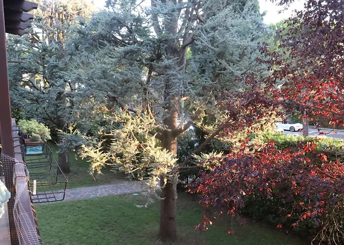 Monika 12 Beatrice Апартаменты Бардолино