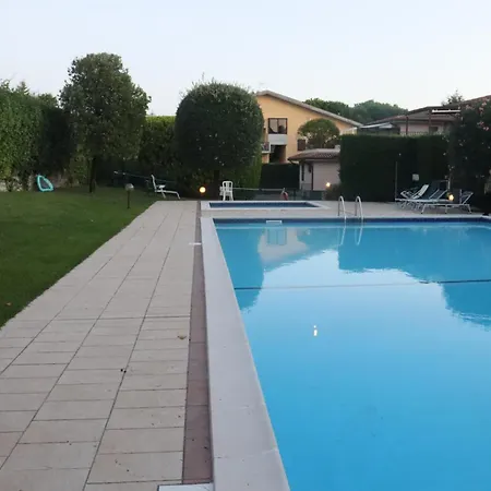 Monika 12 Beatrice 公寓 巴多利诺