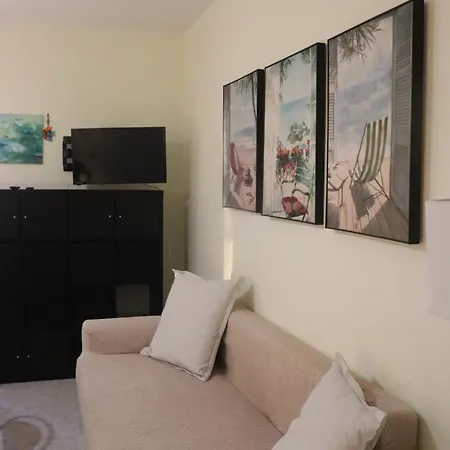 Monika 12 Beatrice 公寓 巴多利诺